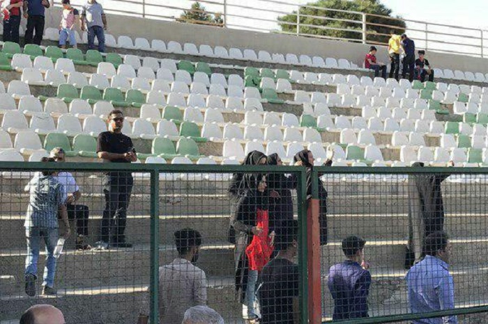 بانوان ایرانی در ورزشگاه