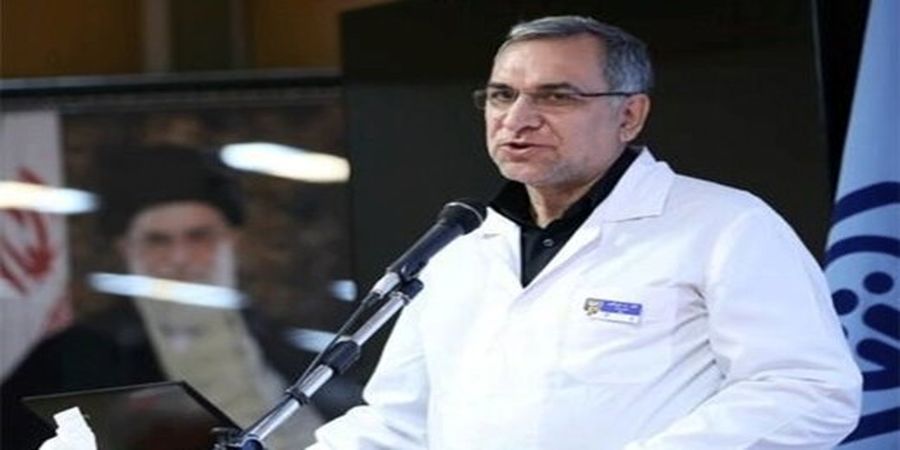 انتقاد تند از اظهارات سیاسی وزیر بهداشت /شما که مخالف واردات واکسن کرونا بودید واکسیناسیون مردم برایتان افتخار نیست