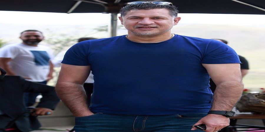 ژست جالب علی دایی و حمید استیلی با گوشی موبایل / عکس