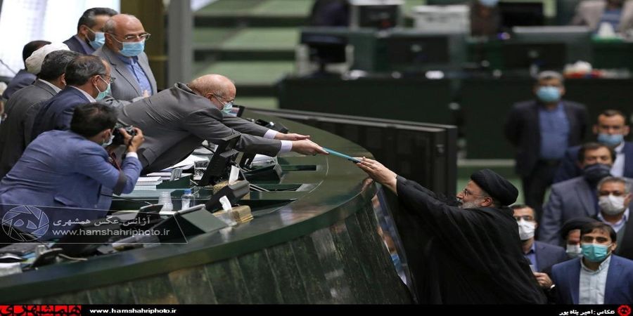 اتفاقات مهم در بودجه ۱۴۰۱ /از افزایش حقوق ها تا نرخ ارز