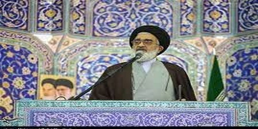 امام جمعه قم: مراقب حیله‌های دشمن باشید / الزامات دولت در مذاکرات وین