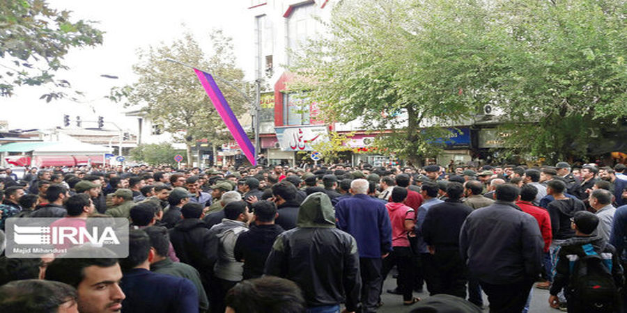 حمله کیهان به معترضان به طرح یارانه ای جدید /اراذل و اوباش جلودار بودند