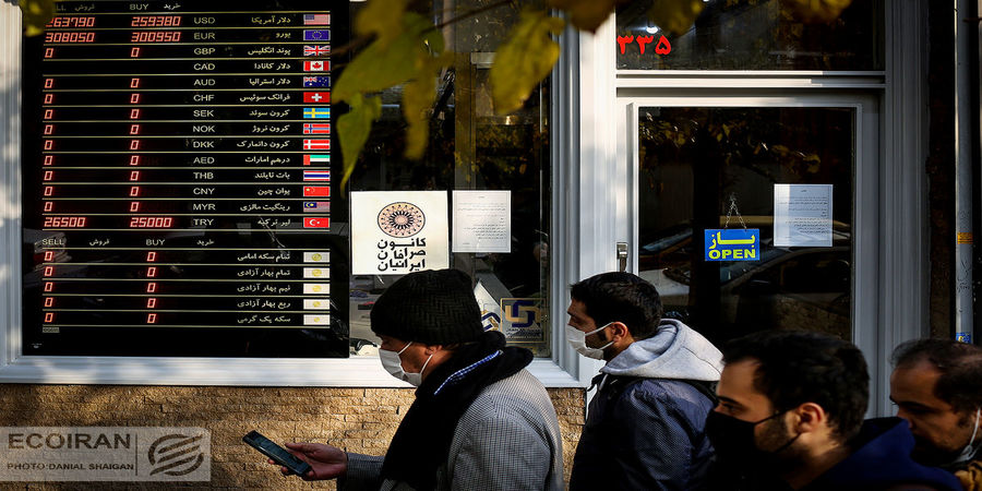 خروج خریداران از بازار دلار / پیش بینی قیمت دلار امروز 21 بهمن 1400