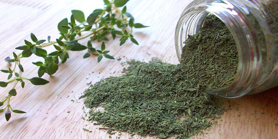 خوردن آویشن برای این افراد ممنوع!