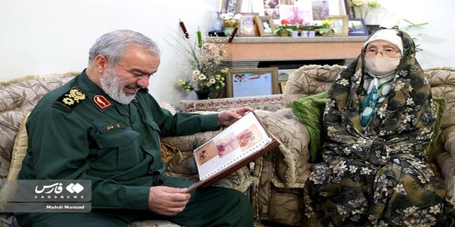دیدار سردار فدوی با خانواده شهید ژاپنی دفاع‌مقدس+عکس