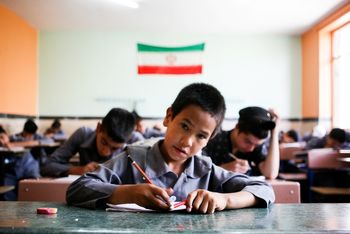 در سال ۲۰۲۰ چندهزار نفر افغانستانی از ایران خارج شدند؟
