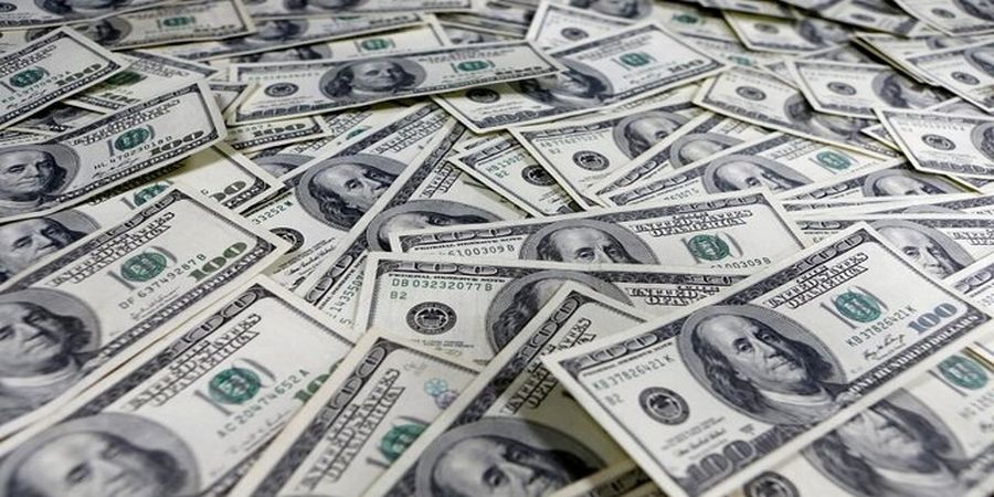 فدرال رزرو، بازار دلار را بهم ریخت / قیمت دلار یکه تازی می کند