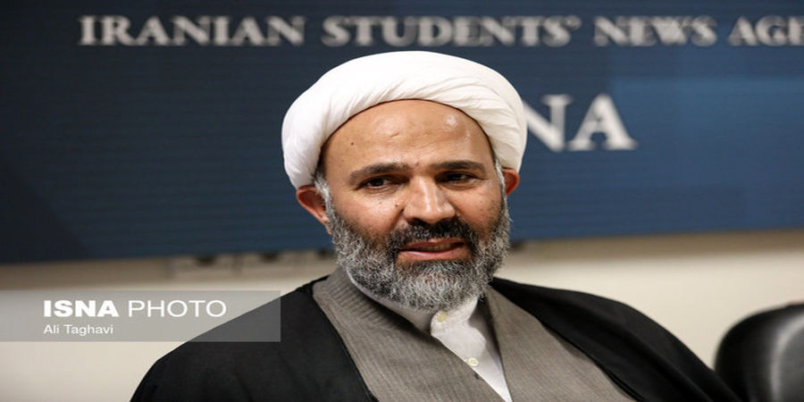 پژمانفر به ادعای جعلی بودن مدرک بذرپاش واکنش نشان داد