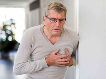 چرا گاهی قلبمان درد می‌گیرد؟
