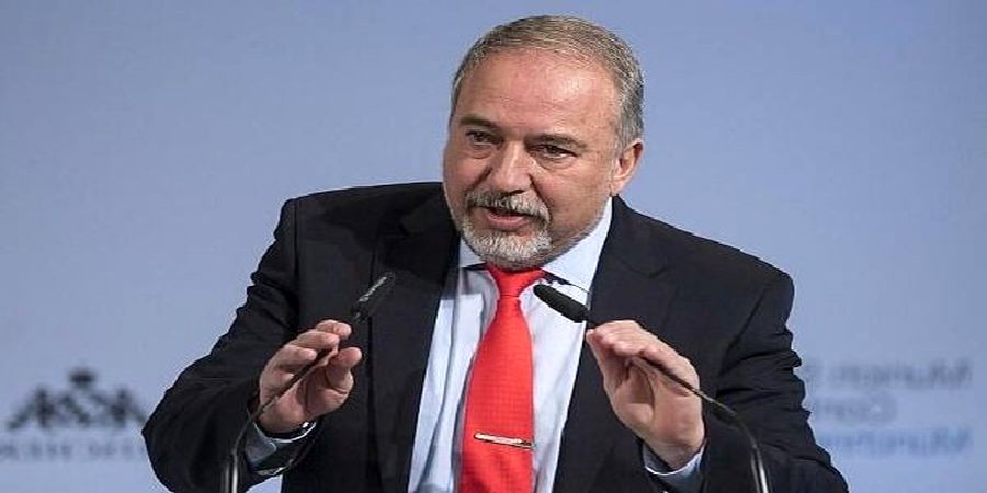 لیبرمن خطاب به نتانیاهو: دیگر بس است؛ به خانه‌ات برگرد
