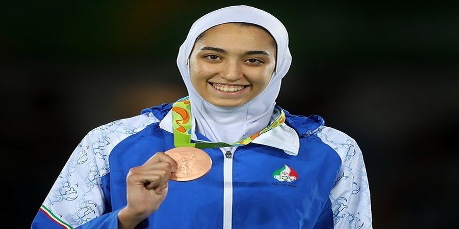 حضور کیمیا علیزاده با پرچم تیم پناهندگان در المپیک توکیو