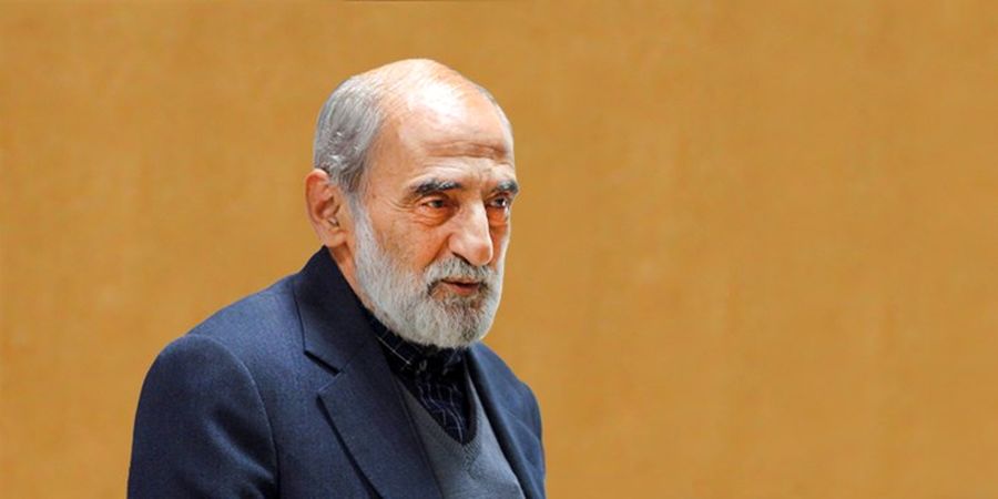 همه شواهد و قرائن حکایت از آن دارند که امروز جمهوری اسلامی ایران در قله ایستاده است